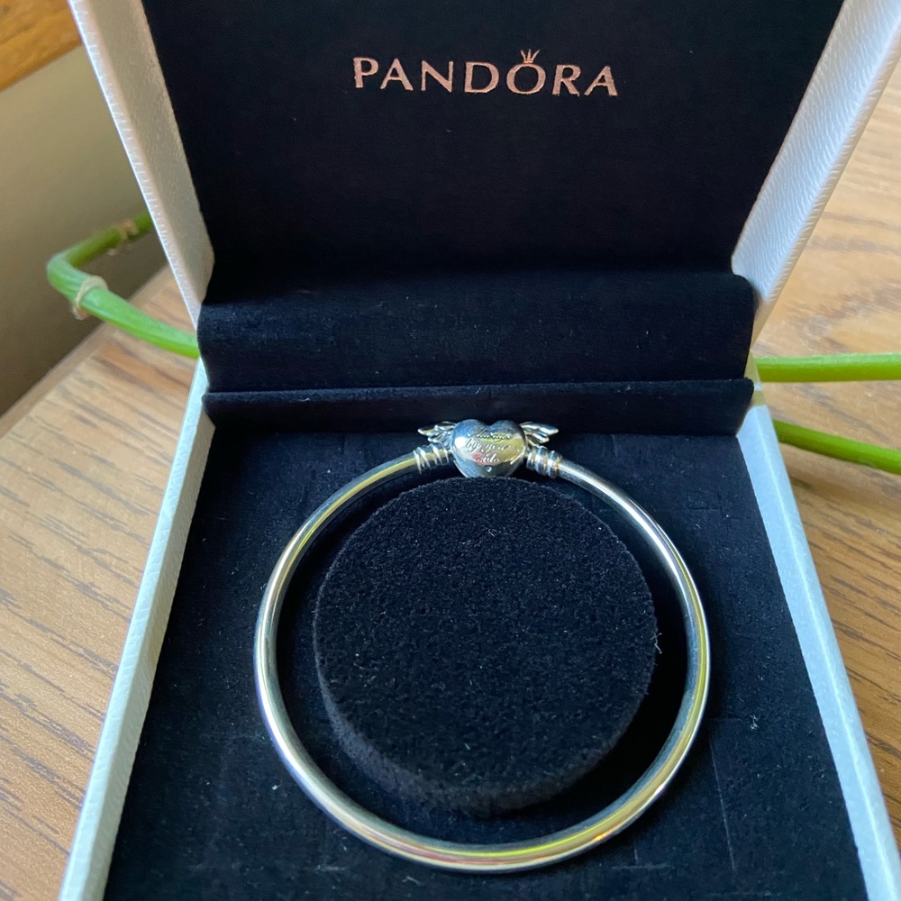 NEW PANDORA Winged Heart Bangle Bracelet